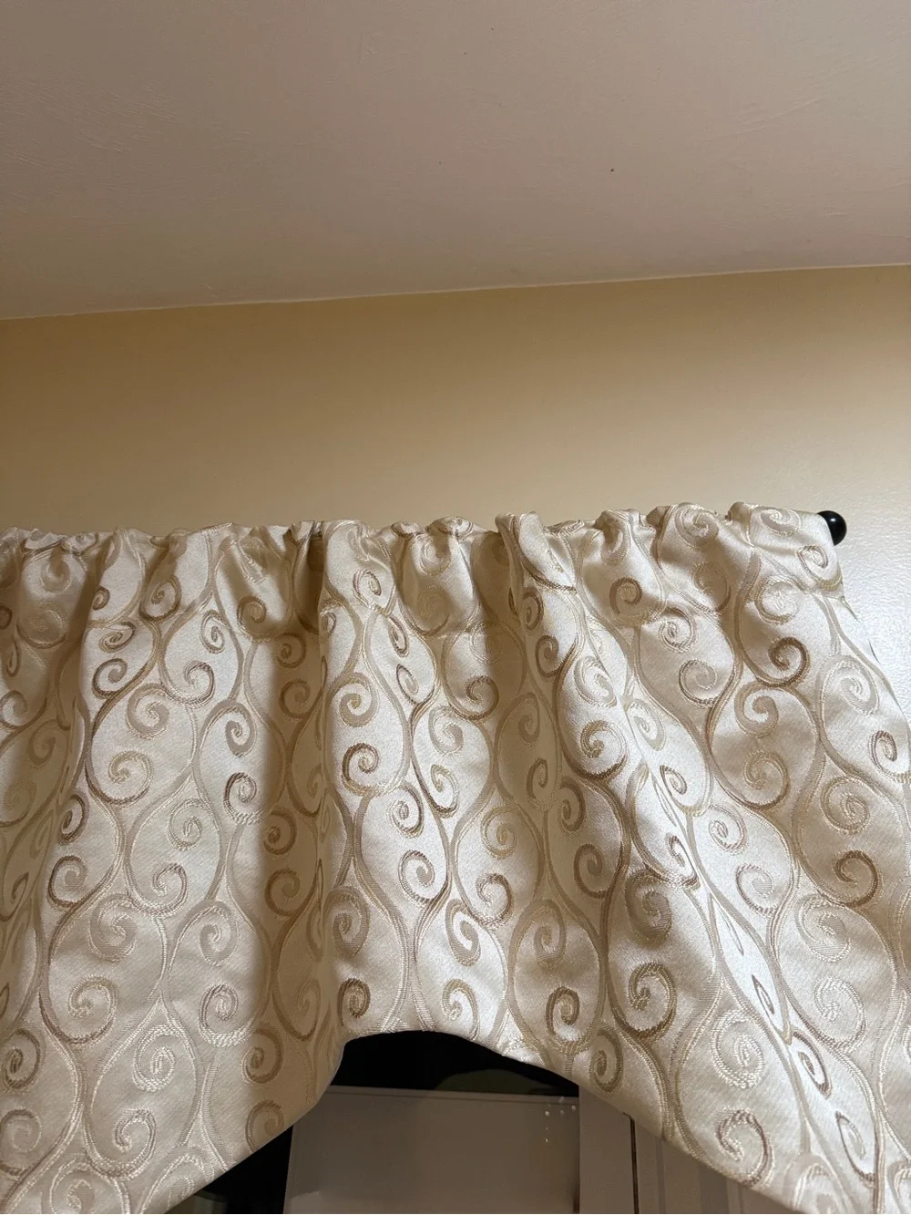 RLF Home Cream Scroll-Pattern Valance – Decorative Window Topper